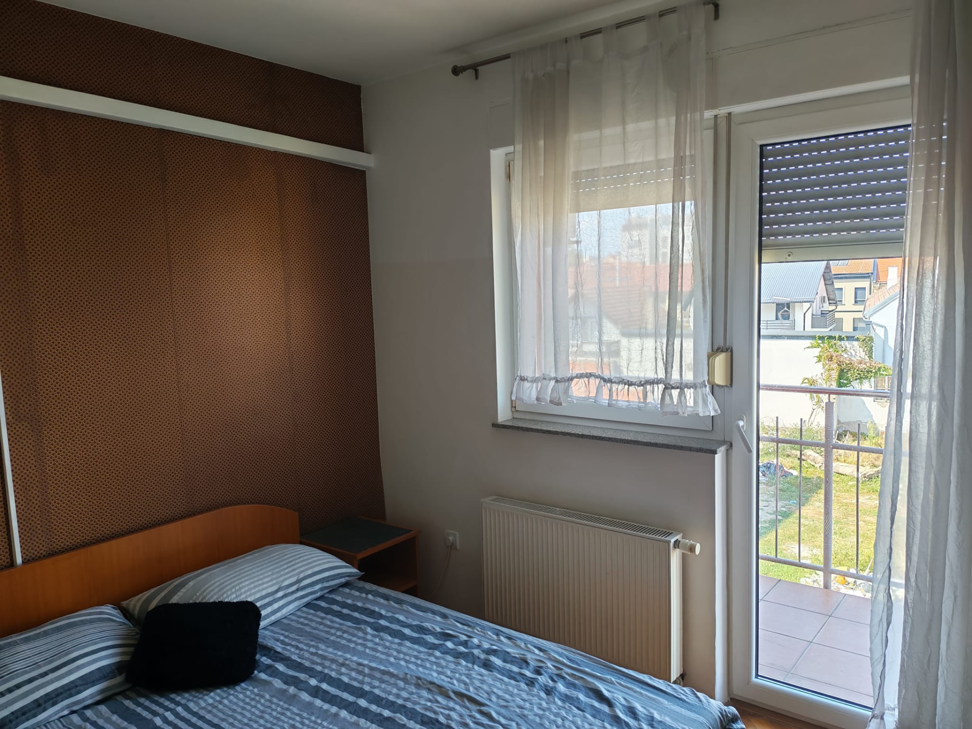 Soba 5 — izlaz na balkon