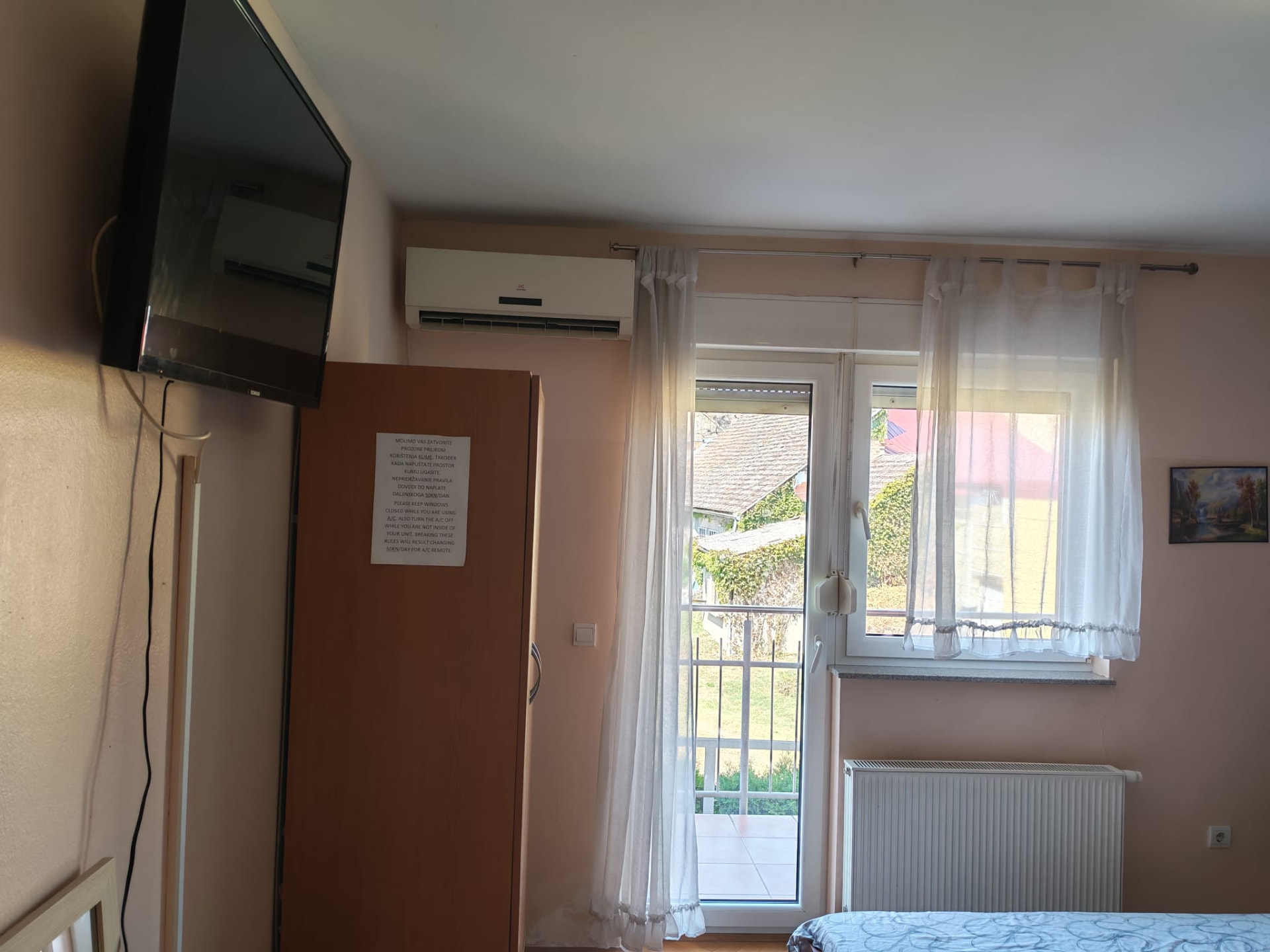Soba 3 — TV, klima i izlaz na balkon
